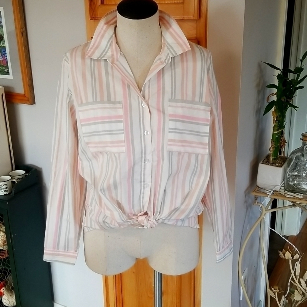 Pink Rose Button Down Size Small